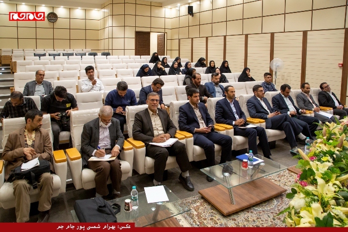 نشست خبری بازرس کل و مدیر کل سازمان بازرسی چهارمحال و بختیاری با اصحاب رسانه و فعالان خبری نشست خبری بازرس کل و مدیر کل سازمان بازرسی چهارمحال و بختیاری با اصحاب رسانه و فعالان خبری