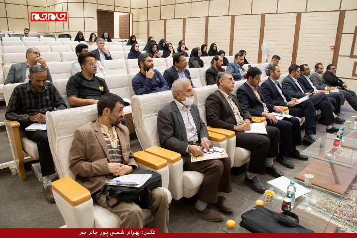 نشست خبری بازرس کل و مدیر کل سازمان بازرسی چهارمحال و بختیاری با اصحاب رسانه و فعالان خبری نشست خبری بازرس کل و مدیر کل سازمان بازرسی چهارمحال و بختیاری با اصحاب رسانه و فعالان خبری