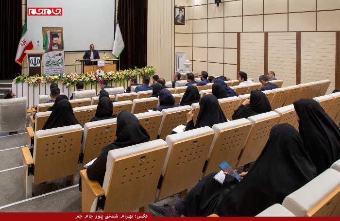 نشست خبری بازرس کل و مدیر کل سازمان بازرسی چهارمحال و بختیاری با اصحاب رسانه و فعالان خبری نشست خبری بازرس کل و مدیر کل سازمان بازرسی چهارمحال و بختیاری با اصحاب رسانه و فعالان خبری