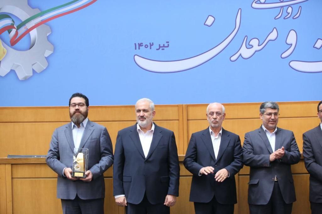 هافمن، واحد برتر پلیمری در سطح ملی