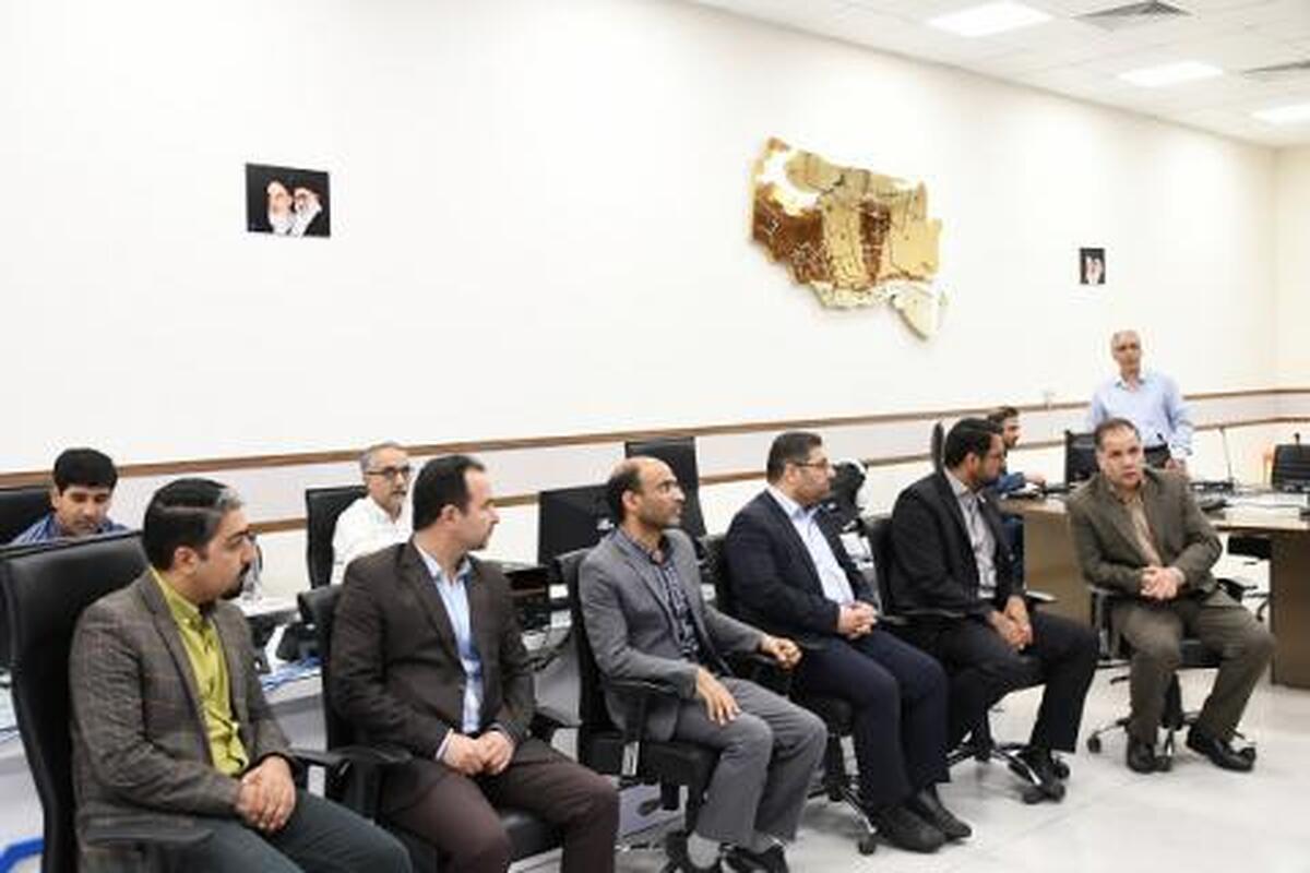 رئیس مرکز ارتباطات و رسانه آستان قدس رضوی از مرکز مهاب شرکت آبفا مشهد بازدید کرد