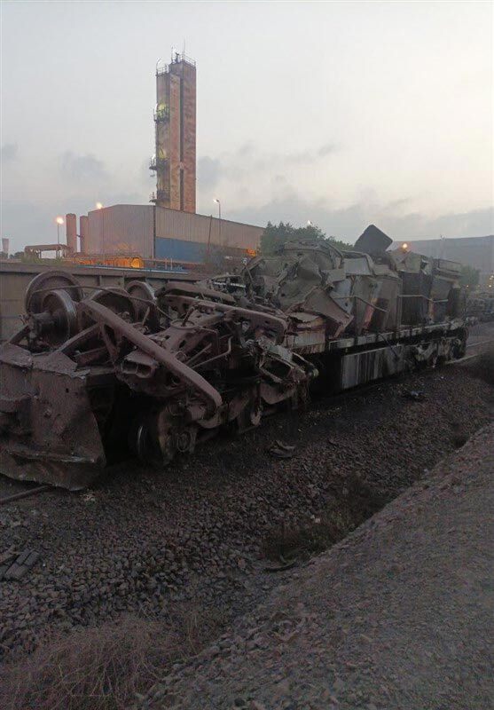 عکس و فیلم | فرار مرگبار قطار باری در بندرعباس عکس و فیلم | فرار مرگبار قطار باری در بندرعباس