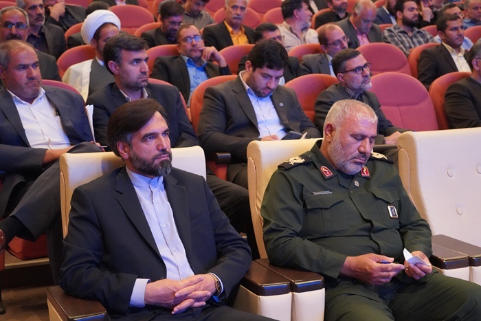 آئین تودیع و معارفه مدیر کل صدا و سیمای مرکز چهار محال و بختیاری برگزار شد آئین تودیع و معارفه مدیر کل صدا و سیمای مرکز چهار محال و بختیاری برگزار شد