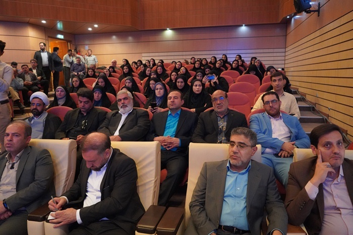 آئین تودیع و معارفه مدیر کل صدا و سیمای مرکز چهار محال و بختیاری برگزار شد آئین تودیع و معارفه مدیر کل صدا و سیمای مرکز چهار محال و بختیاری برگزار شد