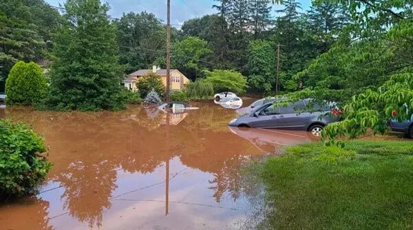 عکس | سیل مرگبار در آمریکا عکس | سیل مرگبار در آمریکا