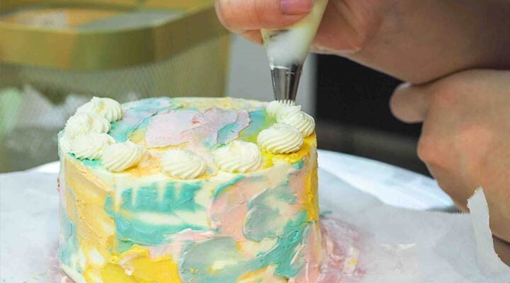 بنتو کیک چیست؟ هر آنچه باید بدانید