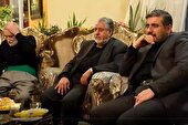 ببینید | خود به تنهایی عالمی است