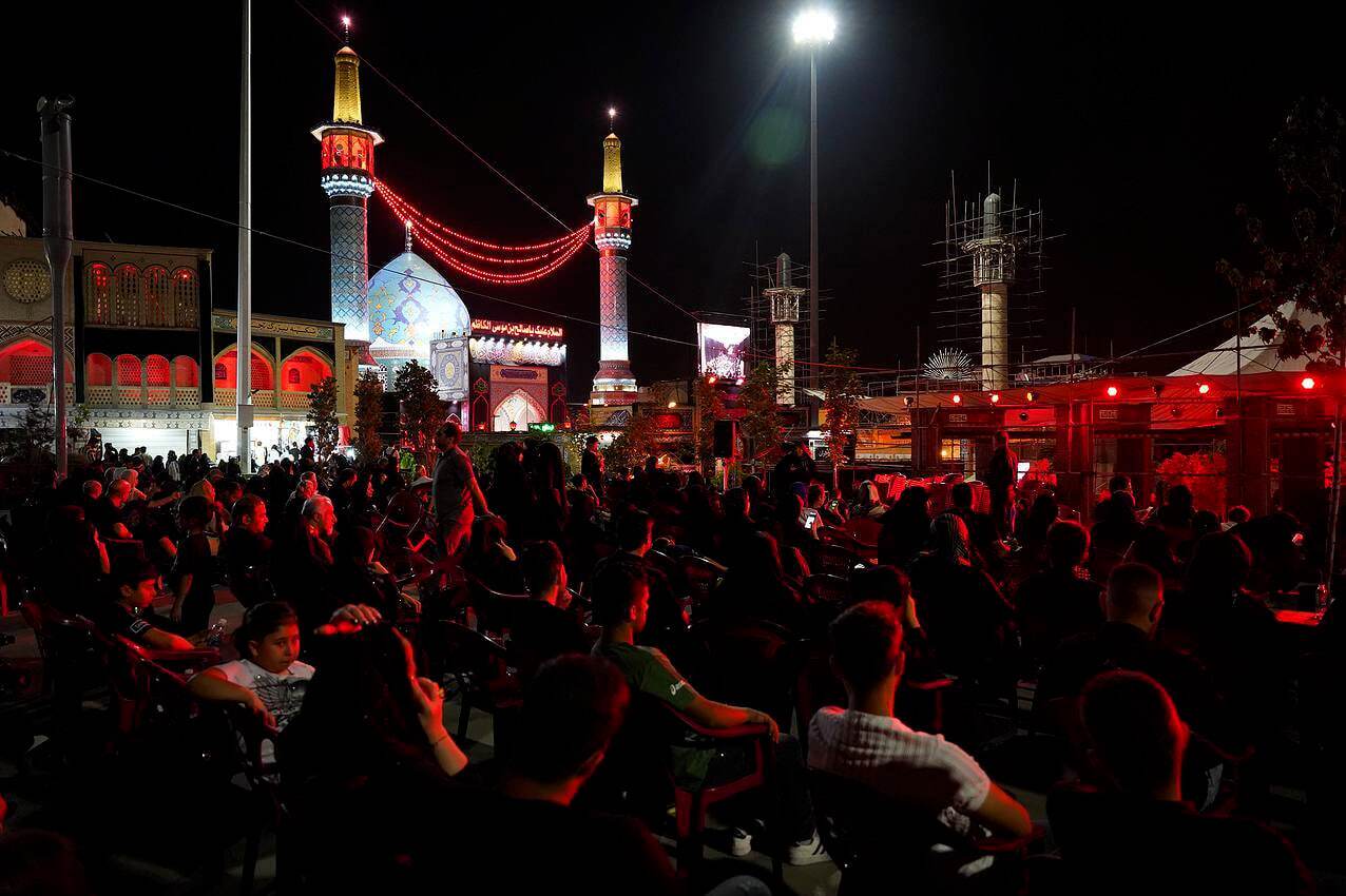 عکس | مردم ایران جواب کمپین‌ «سیاه نپوشید» ضدانقلاب را دادند