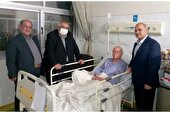 عیادت رییس دانشگاه از دکتر محمود اشرفی بنیان گذار جراحی کودکان در مركز آموزشي درماني الزهرا (س)