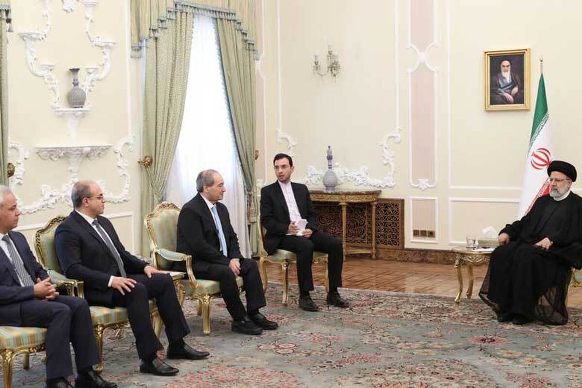 رئیس جمهور با اشاره به توافقات حاصل از سفر اردیبهشت ماه خود به دمشق، بر اجرایی شدن کامل توافقات صورت گرفته در این سفر به ویژه در بخش اقتصادی و تجاری تاکید کرد.