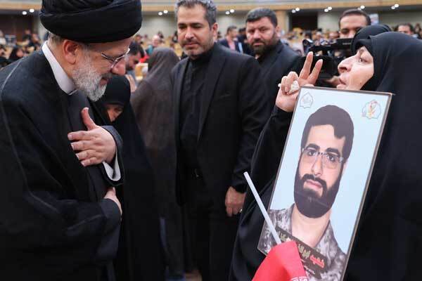 شهدای مدافع حرم، مظلوم، بابصیرت، زمان‌شناس و روشنفکران حقیقی جامعه هستند