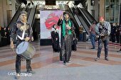 گزارش تصویری | اهتزاز پرچم های حرمین عتبات عالیات در گنبد آسمان برج میلاد