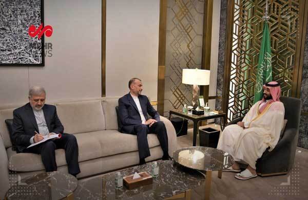 وزیر خارجه کشورمان با ولیعهد عربستان دیدار کرد وزیر خارجه کشورمان با ولیعهد عربستان دیدار کرد