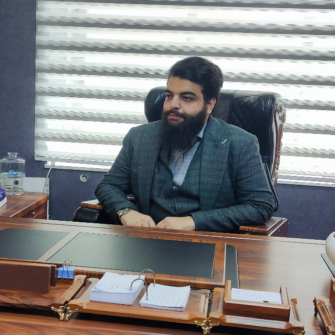 گفتگو با رئیس جوان و موفق پژوهشکده آموزشی و ارزشیابی علمی پردیس رسا فنون البرز دکتر محمد میرزائی مقدم