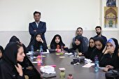 آشنایی نوجوانان زینبیه با روش‌های خلاقیت