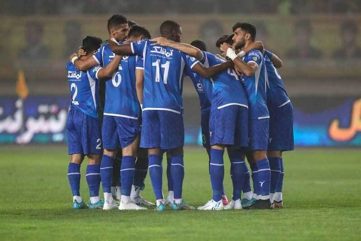 بیست و سومین دوره لیگ برتر فوتبال ایران  امروز با برگزاری دو دیدار وارد هفته چهارم می‌شود که در این بین مهمترین بازی را آبی‌های تهران و خوزستان در ورزشگاه آزادی برگزار خواهند کرد.