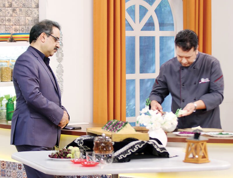 با دست پُر به خانه برمیگردیم با دست پُر به خانه برمیگردیم