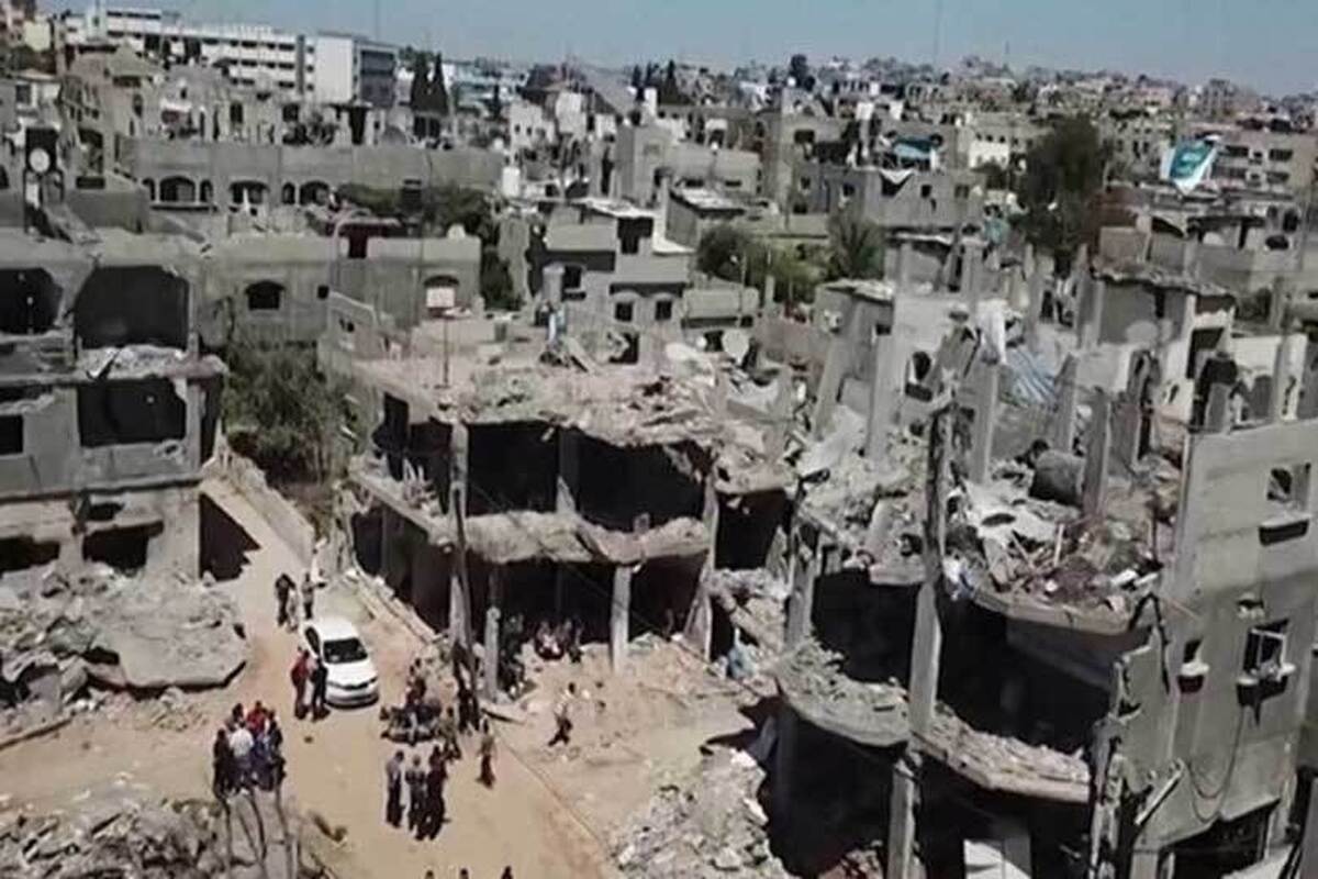 جنایت‌های رژیم صهیونیستی بعد از عملیات طوفان‌الاقصی وارد هفتمین روز خود شده است و رژیم صهیونیستی مناطق مختلف غزه را بامداد جمعه بمباران کرد.