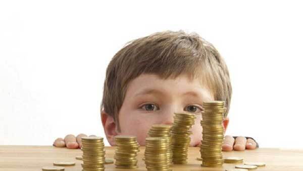 بعد از فوت پدر، نفقه فرزند را چه کسی باید پرداخت کند؟ بعد از فوت پدر، نفقه فرزند را چه کسی باید پرداخت کند؟