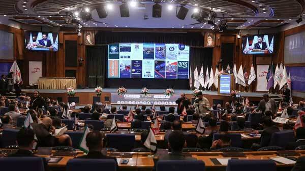 تقدیر از بیمه دات کام در دهمین اجلاس سراسری رضایتمندی مشتری تقدیر از بیمه دات کام در دهمین اجلاس سراسری رضایتمندی مشتری