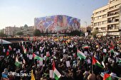 گزارش تصویری | تجمع مردم تهران در میدان انقلاب
