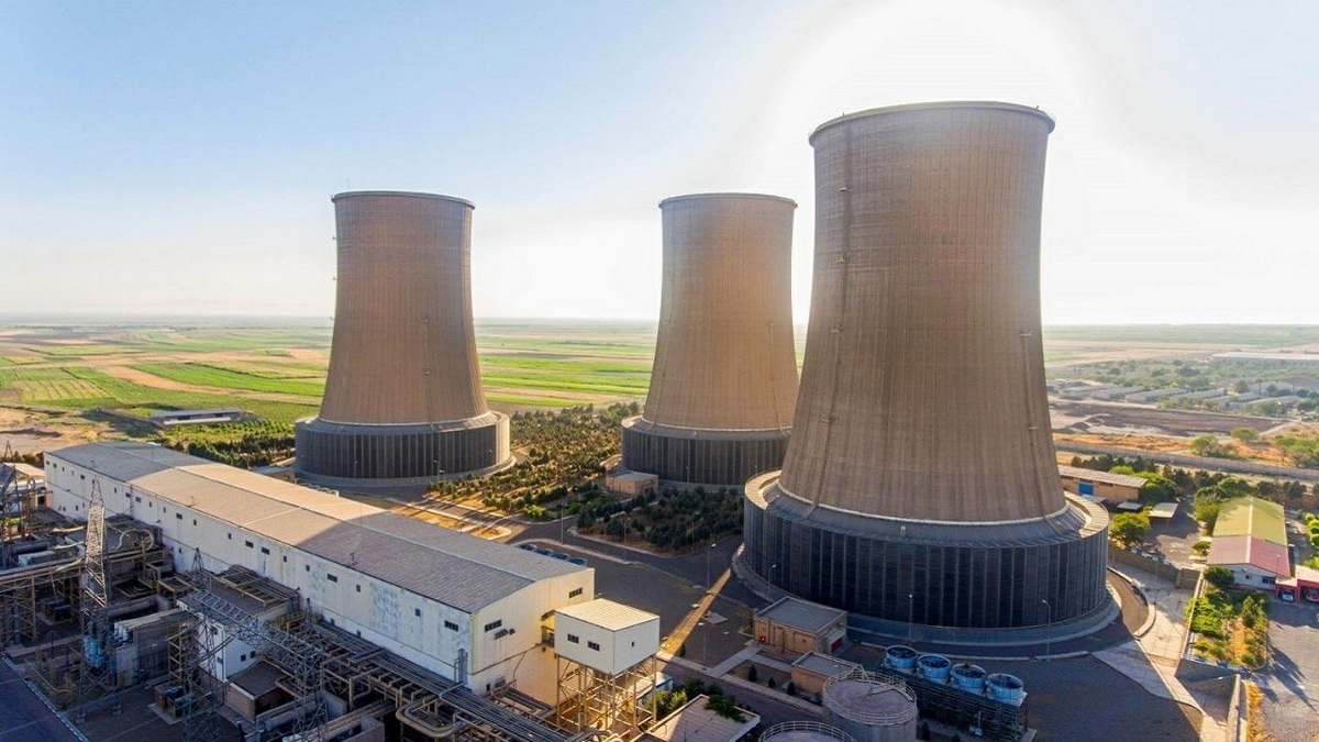 واحد شماره پنج گازی نیروگاه شهید رجایی قزوین برای انجام تعمیرات بازدید مسیر گاز داغ از شبکه سراسری تولید خارج شد.