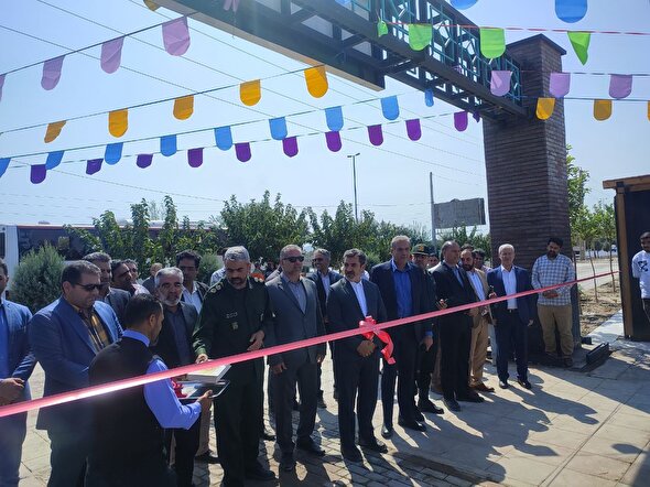 افتتاح بازارچه غذا و آغاز ساخت چهار پروژه بوستان محله ای در محمدشهر