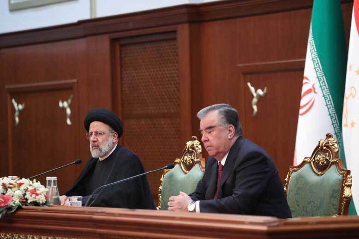 رئیس جمهور در نشست با همتای تاجیکستانی خود، گفت: در مذاکراتی که داشتیم به این نتیجه رسیدیم که هیچ مانع برای توسعه روابط دو کشور وجود ندارد، چون باور‌های مشترکی داریم. اراده ایران و تاجیکستان مبنی بر توسعه همه جانبه در حوزه‌های مختلف است.