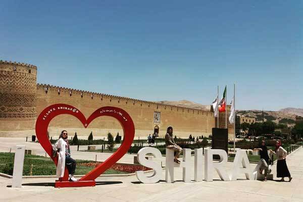 چرا ماه عسل بریم شیراز؟ چرا ماه عسل بریم شیراز؟