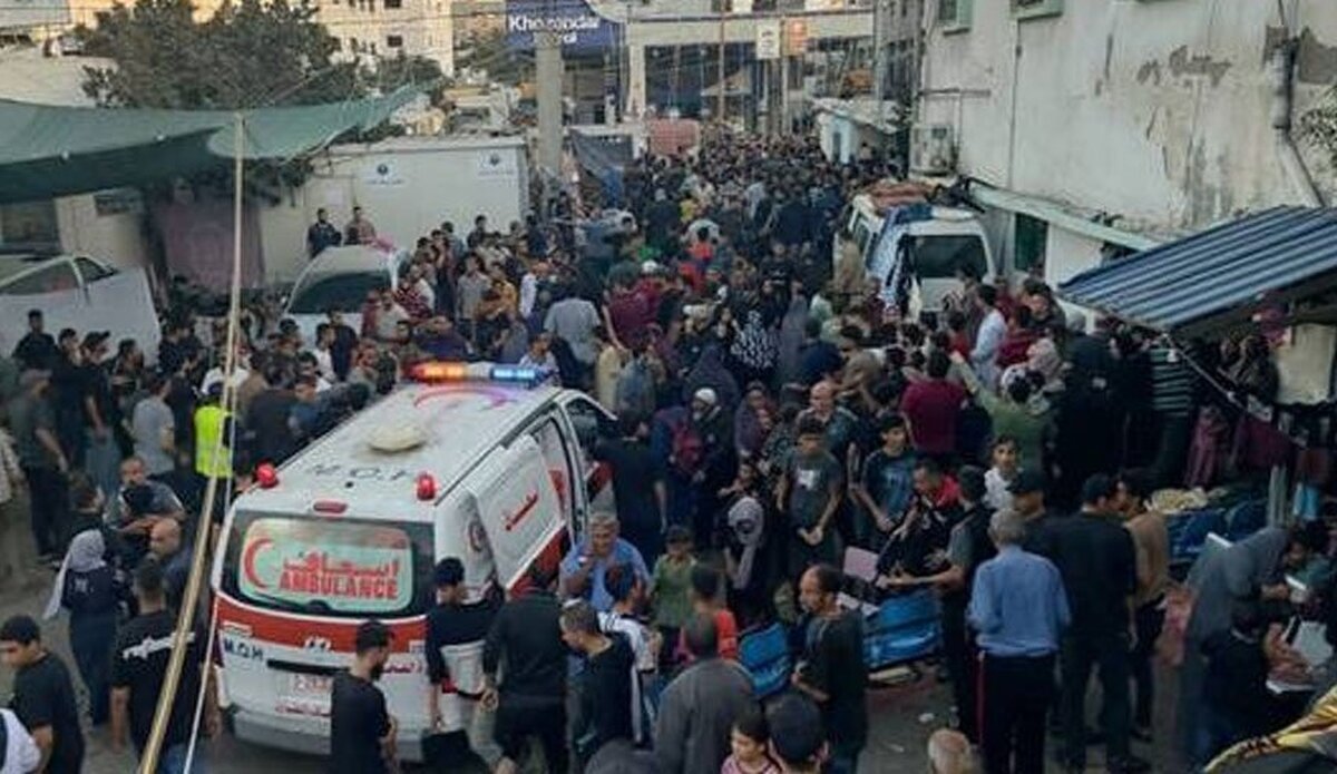 نیروهای رژیم اشغالگر بیشتر درهای بیمارستان را منفجر کرده اند و تخریب های حاصل از این انفجار در بیمارستان پراکنده شده است.