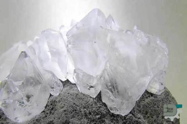 8 کاربرد شگفت انگیز زاج سفید 8 کاربرد شگفت انگیز زاج سفید