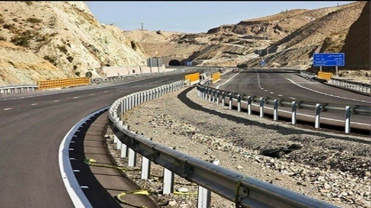 مدیرکل راهداری و حمل و نقل جاده‌ای استان قزوین گفت: هزار و ۵۰۰ میلیارد تومان هزینه نگهداری راه‌های استان است.