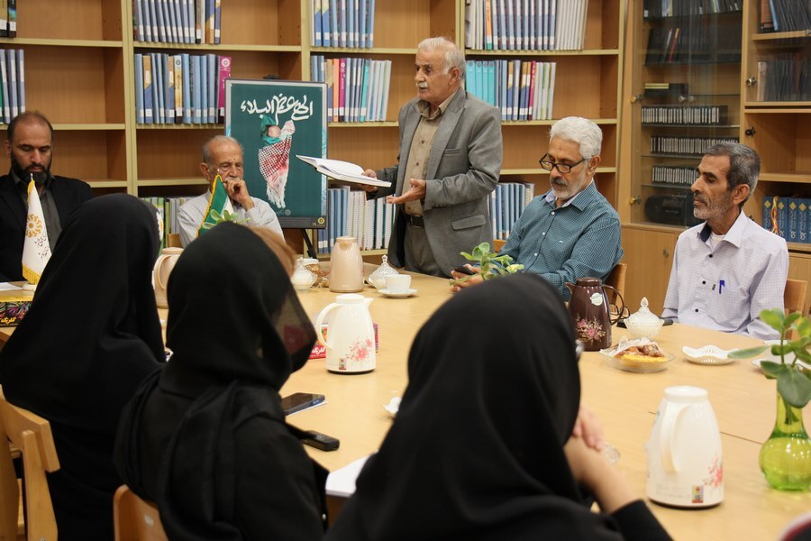 «اسم شب، صبح است»