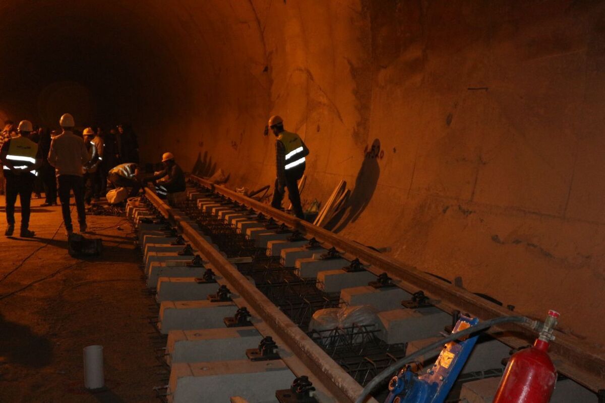 سخنگوی شورای اسلامی شهر کرج از نهایی شدن افتتاح ایستگاه های پروژه قطار شهری خبر داد.