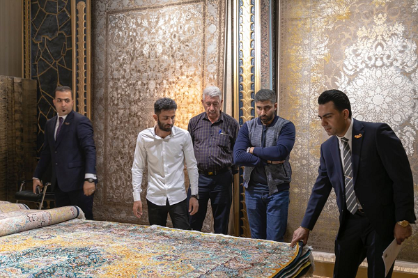 درخشش شرکت فرش یلدای کویر کاشان در نمایشگاه بین‌المللی فرش ماشینی 1402