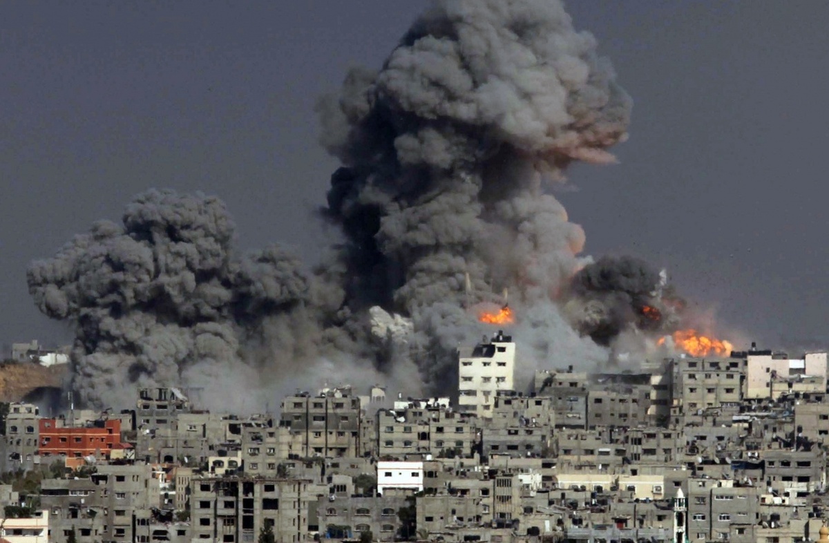 گزارشگر الجزیره از پایان آتش بس در نوار غزه خبر داد.