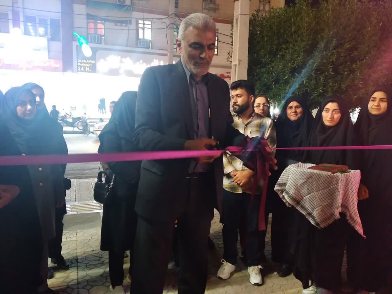 افتتاحیه نمایشگاه آثار هنری،و صنایع دستی معلولین