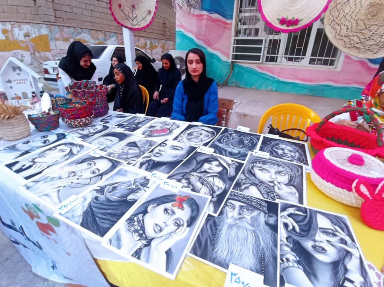 افتتاحیه نمایشگاه آثار هنری،و صنایع دستی معلولین