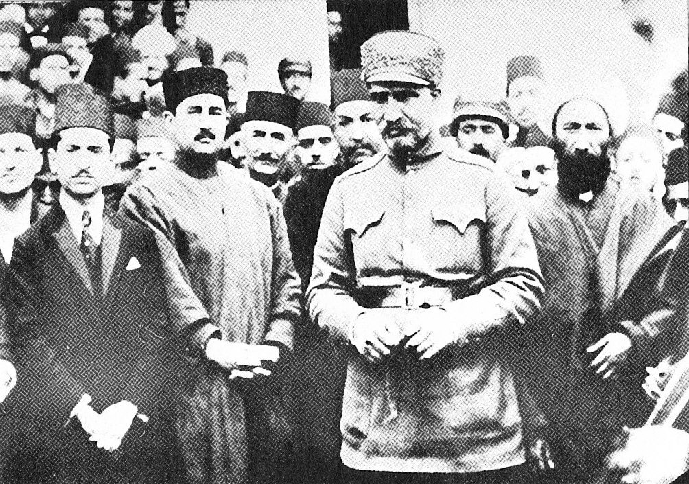 استبداد جامه‌ای نو بر تن کرد