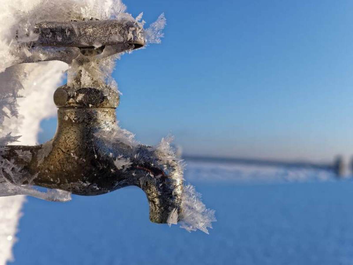 توصیه‌های آبفای البرز برای جلوگیری از یخ زدگی کنتورهای آب