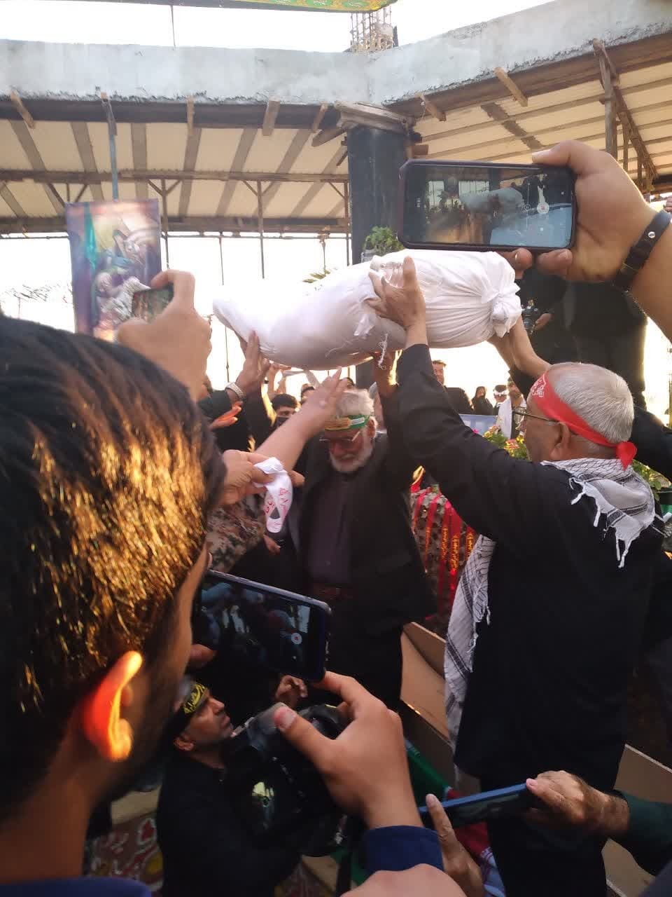 تشییع پرشور پیکر شهید خوشنام دهقاید