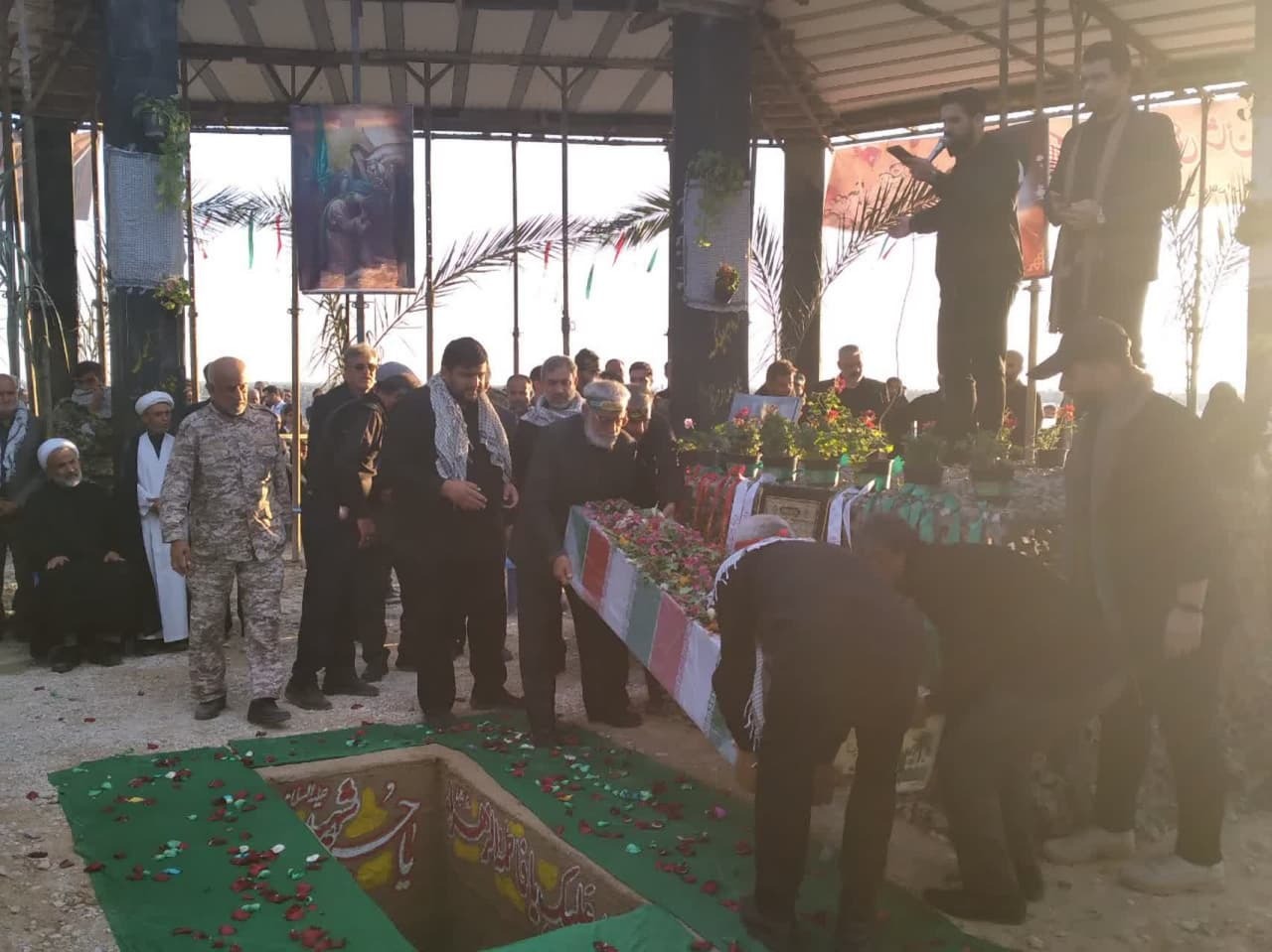 تشییع پرشور پیکر شهید خوشنام دهقاید