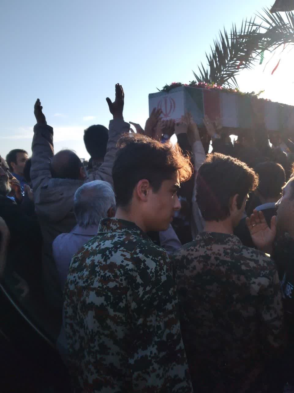 تشییع پرشور پیکر شهید خوشنام دهقاید