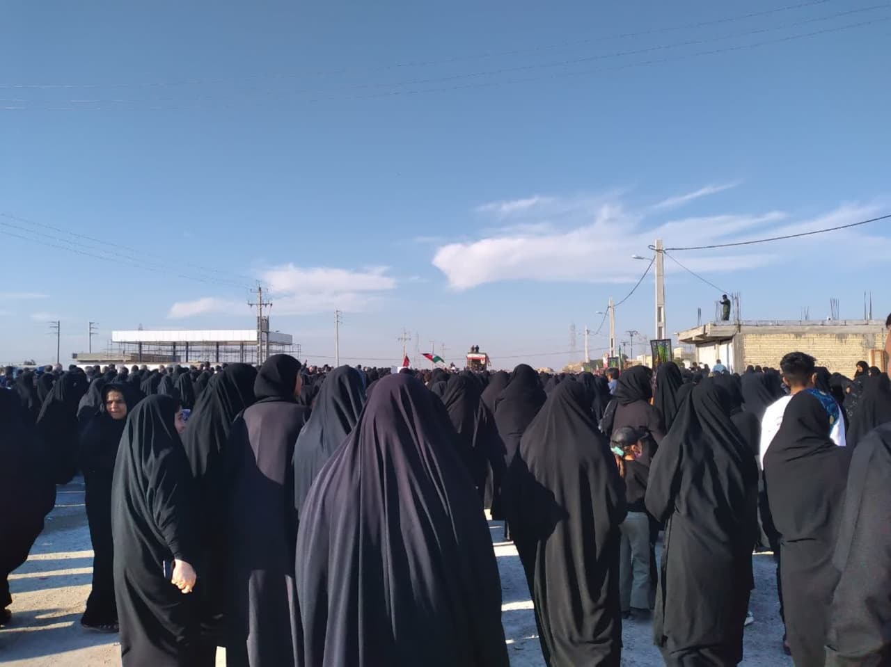 تشییع پرشور پیکر شهید خوشنام دهقاید