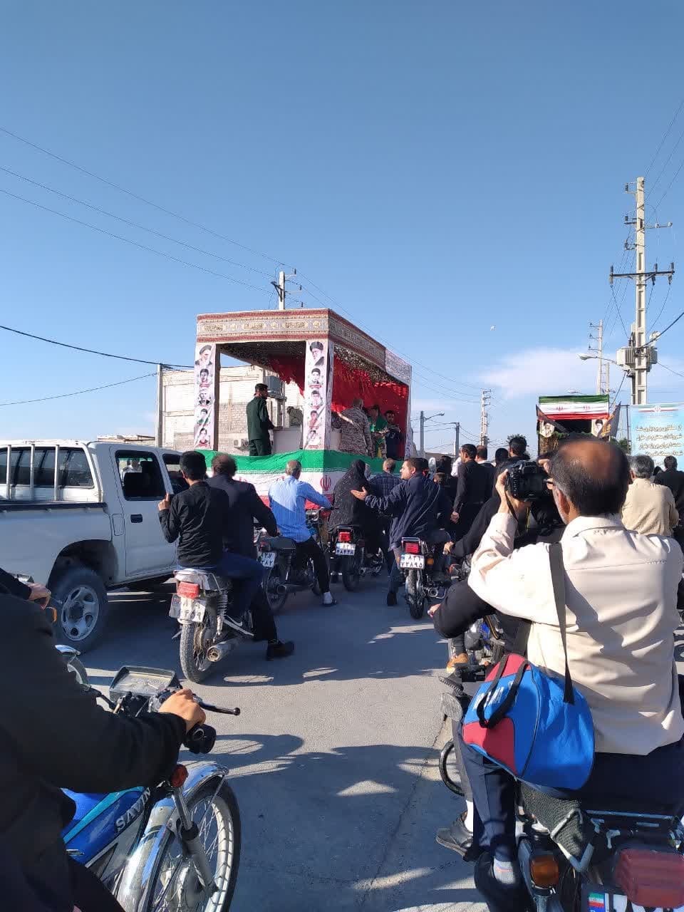 تشییع پرشور پیکر شهید خوشنام دهقاید