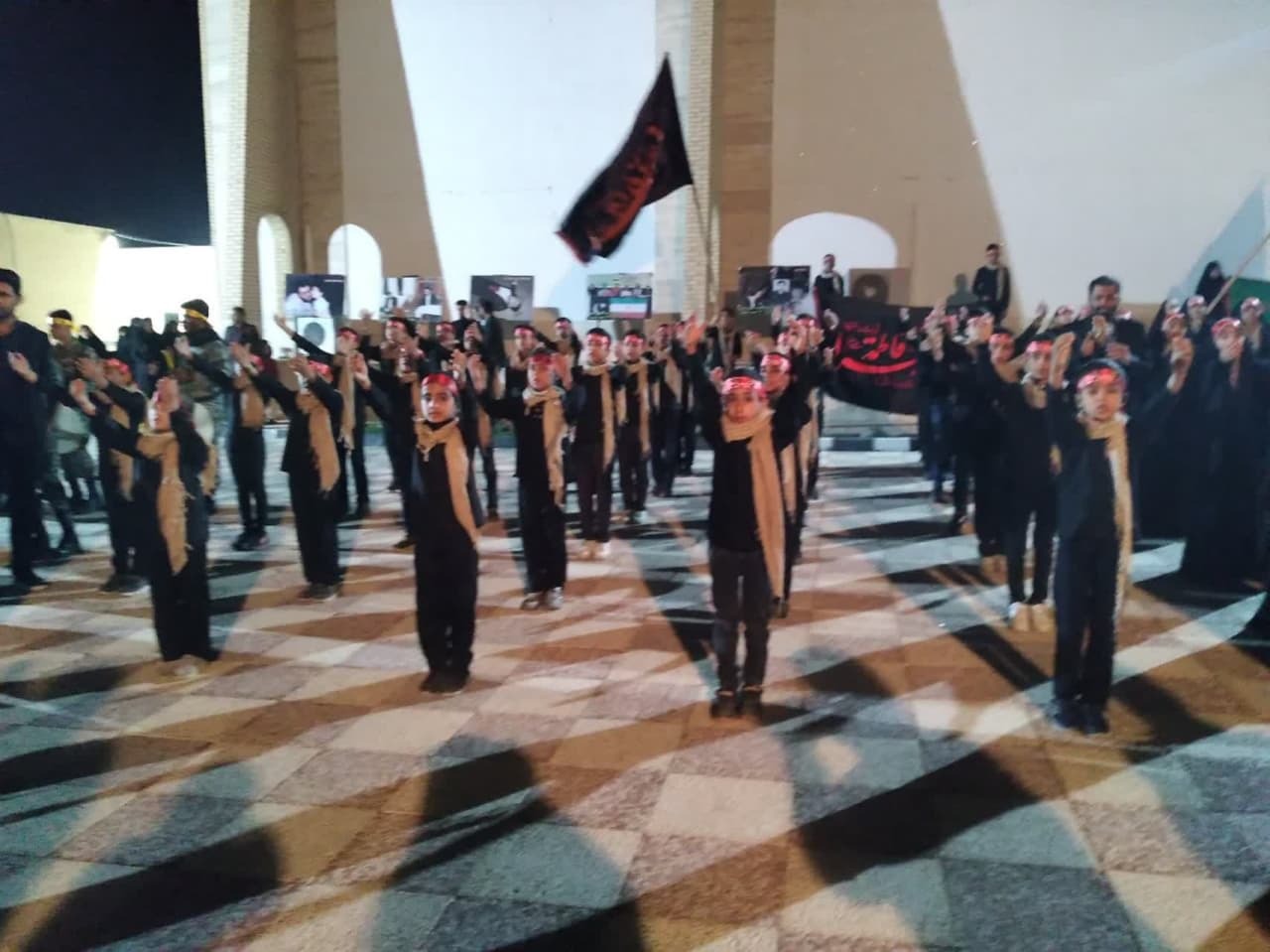 ترویج فرهنگ شهادت با زبان فرهنگ و هنر