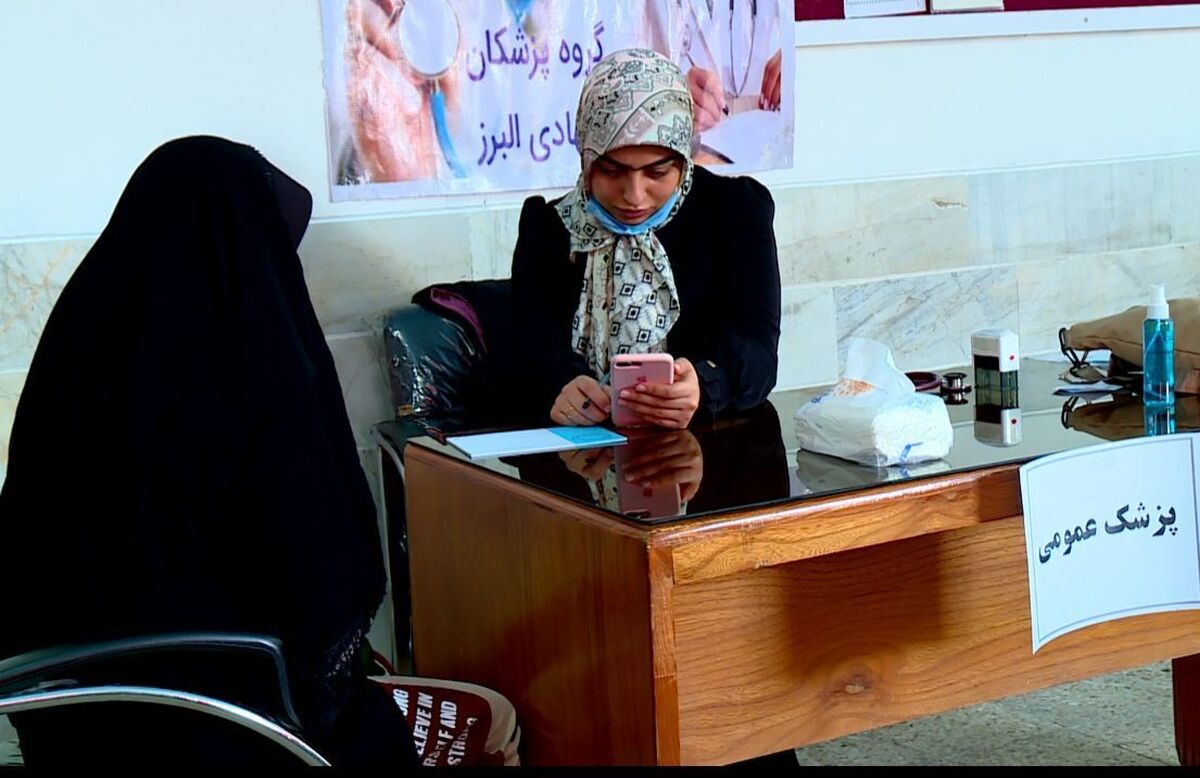 گروه جهادی پزشکان خیر ۵۰۰ نفر از شهروندان گلساری را به صورت رایگان ویزیت کردند.