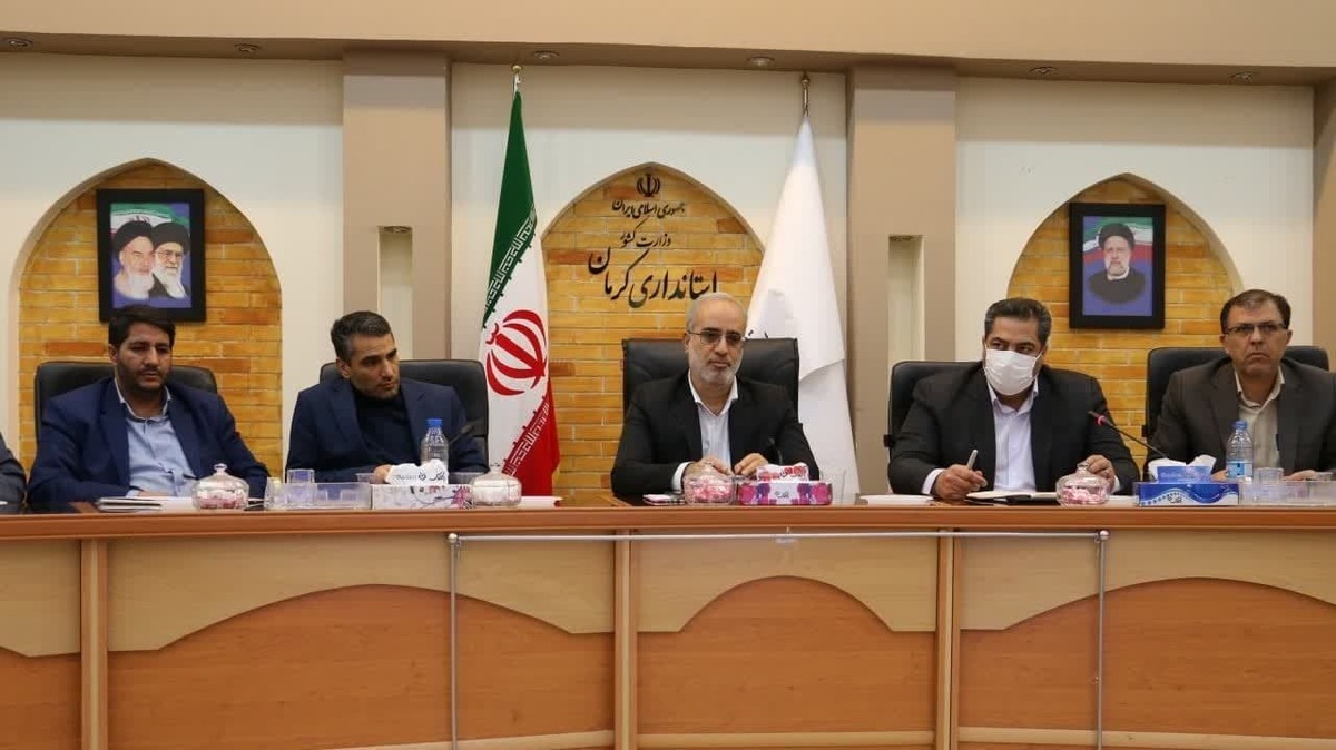 انتقاد استاندار کرمان از شرکت نفت برای تامین سوخت پیمانکاران مسکن ملی