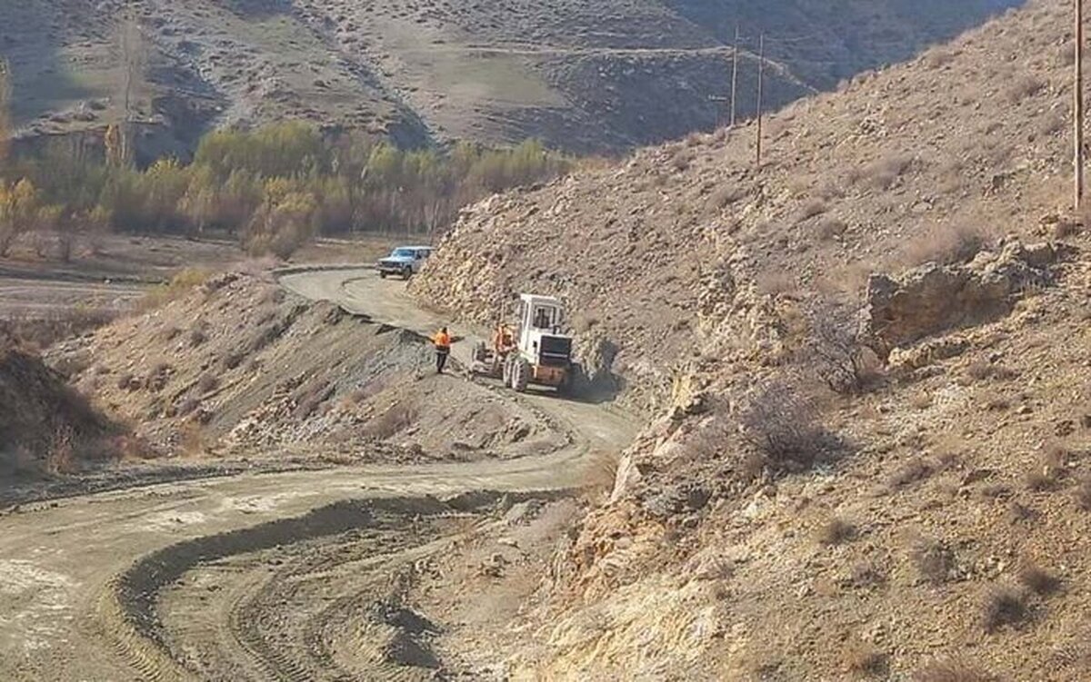 توسعه شهری و روستایی یکی از مهم‌ترین مطالبات مردمی در مناطق محروم به شمار می‌رود که این رویکرد در قالب اجرای پروژه‌های مختلف در حال پیگیری است؛ پروژه‌هایی که روند اجرایی آن‌ها هر هفته مورد بازدید و بررسی مسئولان قرار می‌گیرد.