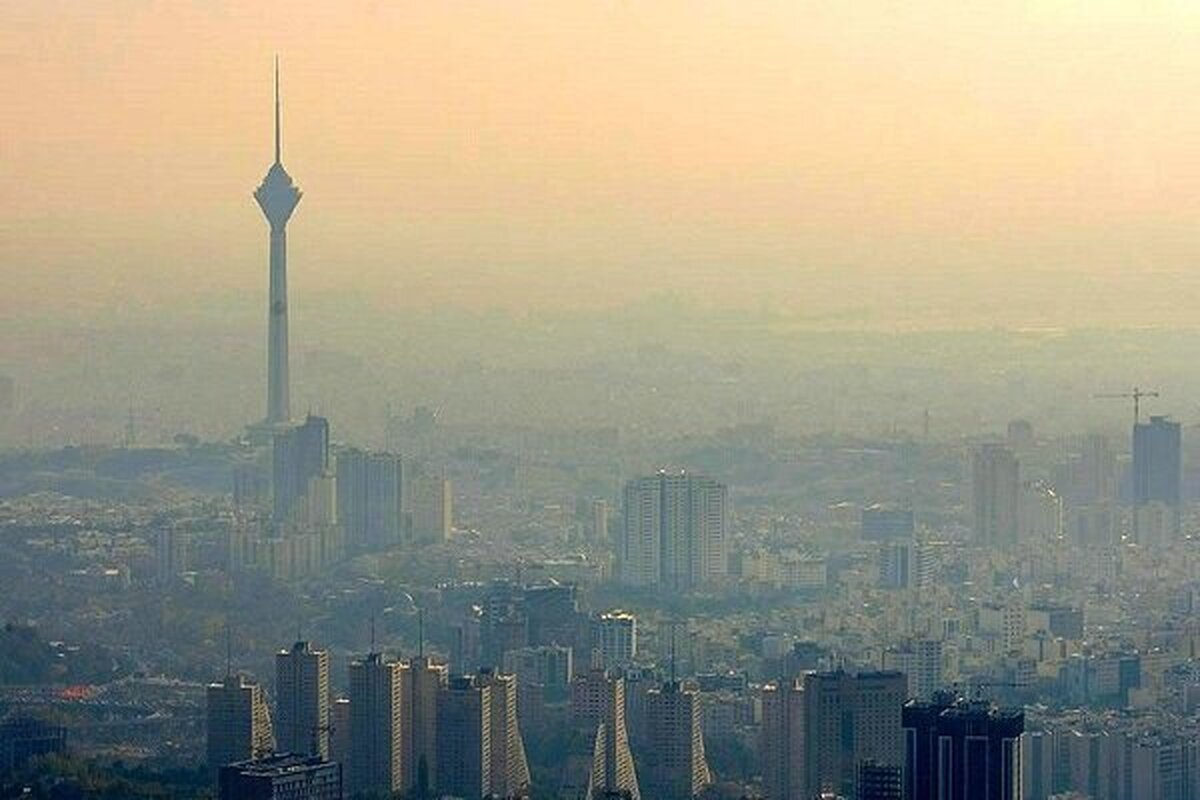 معاون اداره کل محیط زیست استان تهران با اشاره به اینکه امسال نسبت به سال گذشته، روند روزهای آلوده افزایشی بوده است، دلایل اصلی عدم تحقق مطلوب قانون هوای پاک را تشریح کرد.